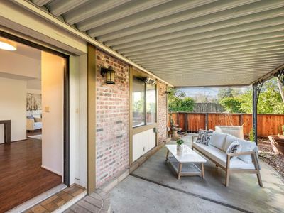 5 La Cuesta Court St