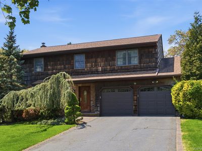 Property at 16 Amherst Lane, Smithtown, NY