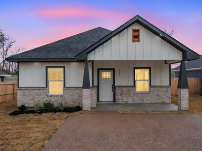 203 Lock Ln