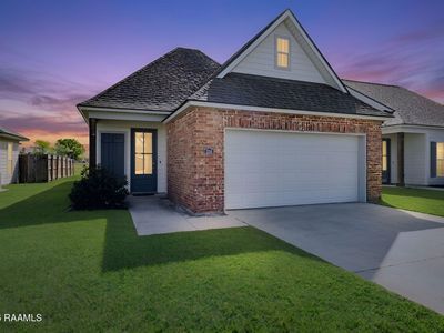 214 Adry Ln