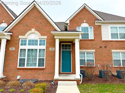 1216 Orchid Cir #18