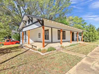 1115 S Rusk Ave
