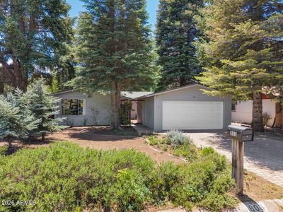 803 W MEADE Lane