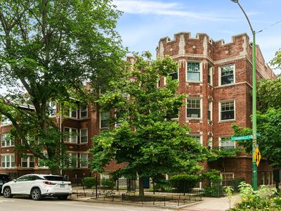 1637 W Granville Ave APT 3
