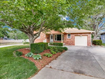 901 N El Paso Dr