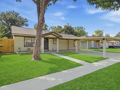 2418 Huntington Dr