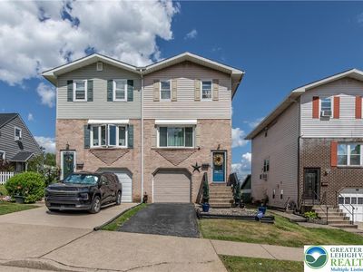 214 10th Ave