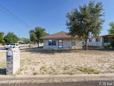 324 W Ave S