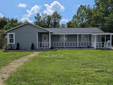 3649 N Farm Road 129