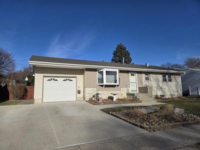 2004 Sunset Ave