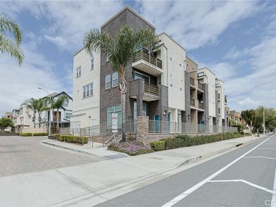 1300 N Harbor Blvd