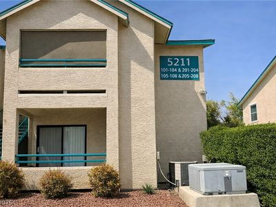 5211 Lindell Rd Unit 208