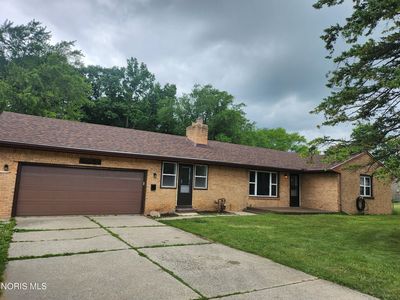 2622 W Alexis Rd