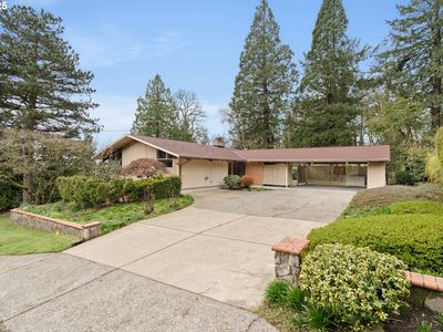 4035 SW Altadena Ave