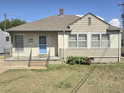 1704 Elm St