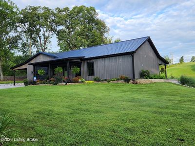 11 Halbrook Ln