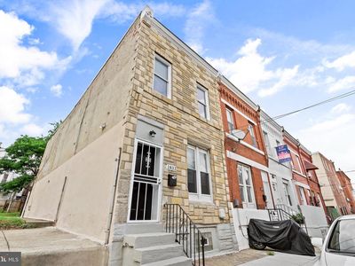 1833 Fontain St