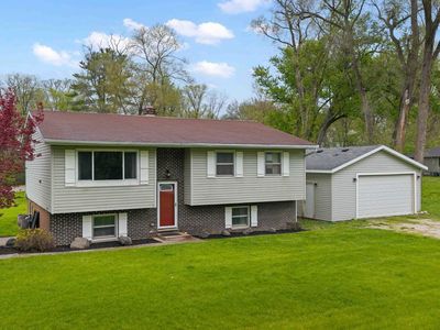 Property at 38025 N Lee Ave, Spring Grove, IL