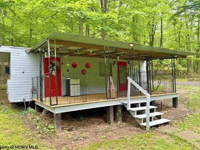 1050 McGee Ln