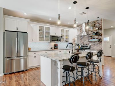 4001 E Indianola Ave