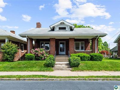 1157 E Livingston St