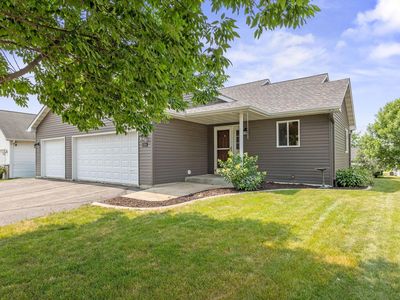 1166 Blackbird Dr SW