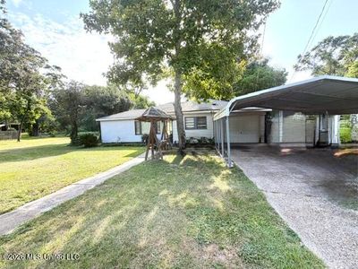 2524 Kelly Ave