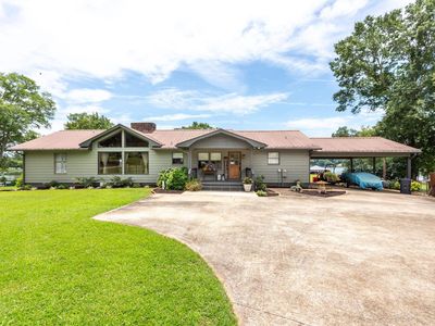 141 Lindsay Ln