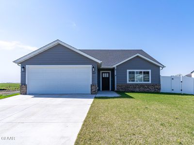 Property at 989 David Dr, Grand Forks, ND