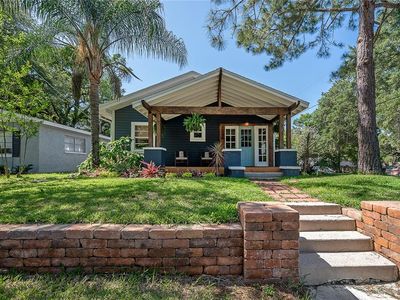 236 W North St