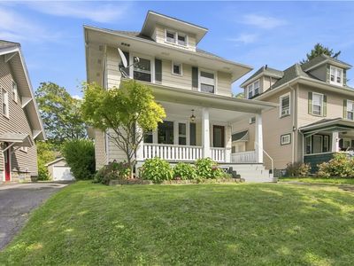 74 McKinster St