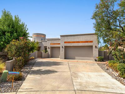 8223 Desert Lily Ln NE