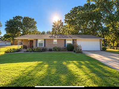 1204 Meadowbrook Dr