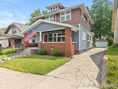 1038 Widdicomb Ave NW