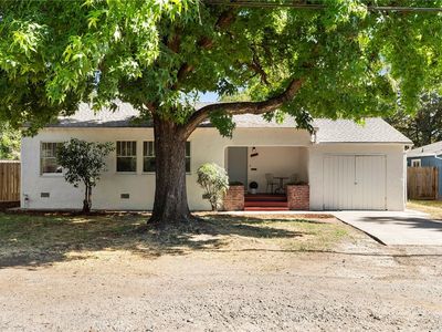 1221 Stewart Ave