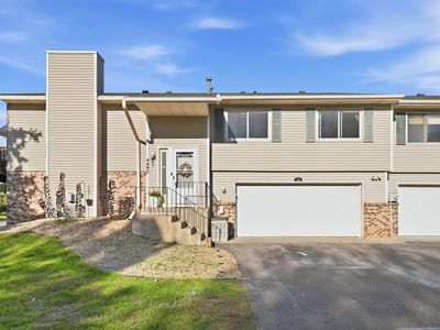 4492 Clover Ln