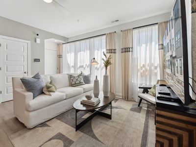 106 Parks Edge Way #100