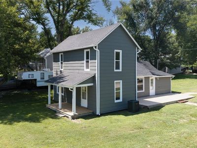 Property at 529 E 6th St, Tonganoxie, KS