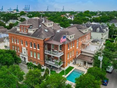 6048 Perrier St Unit 2F