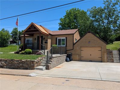 1300 Leeds Ave