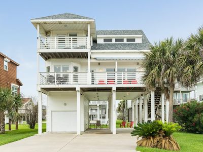 13730 San Domingo Dr