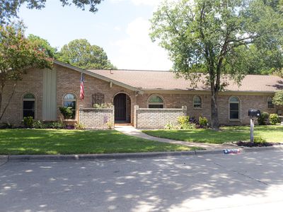 608 Field St
