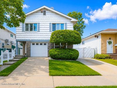 8 Brandis Ave