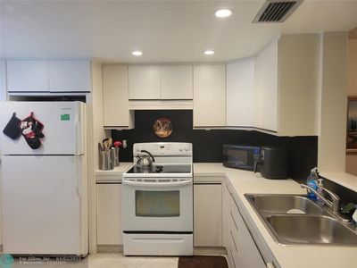 3201 Portofino Pt UNIT J2