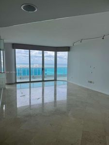 5025 Collins Ave APT 1602