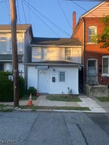 371 Lincoln St