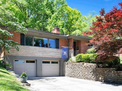1325 Holman View Dr