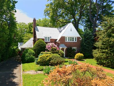 10 Crescent Road