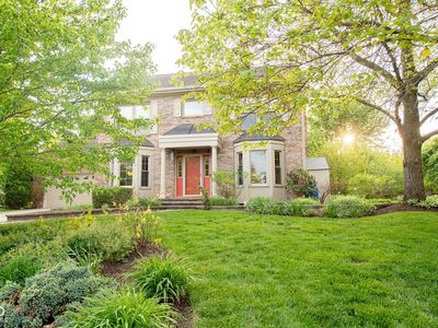 610 Danbury Dr