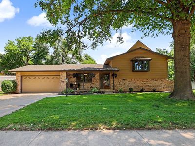 706 N Brook Forest Rd